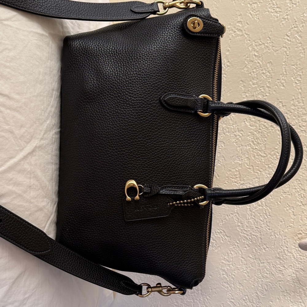 Coach CARA black Pebbled Leather Satchel Gold Hardware and Detachable strap - Picture 2 of 10